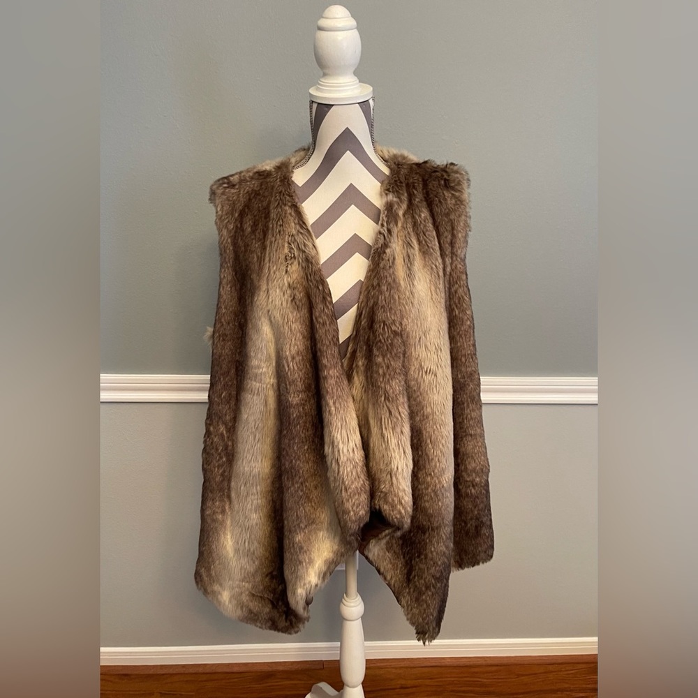Jessica London Faux Fur Vest - Size: 18 / 20